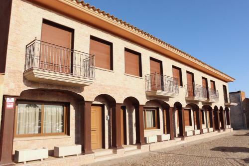 Casa C Pueblo Medieval De Pals