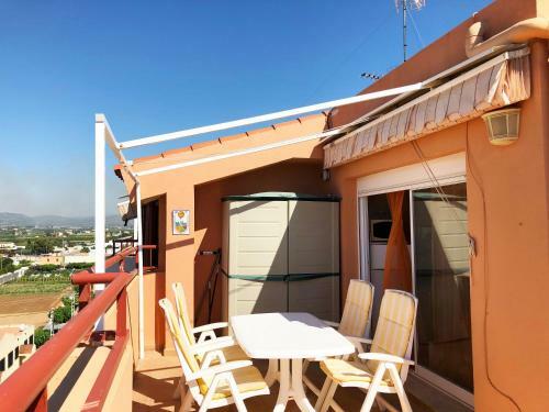 Apartamento Magn�fico �tico, Enorme Terraza, Playa Y P�rking.