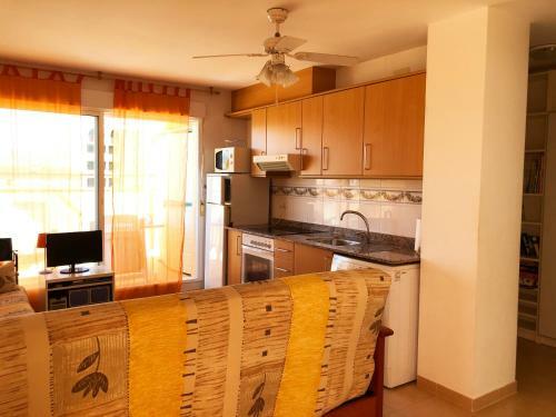Apartamento Magn�fico �tico, Enorme Terraza, Playa Y P�rking.