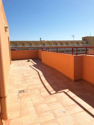 Apartamento Magn�fico �tico, Enorme Terraza, Playa Y P�rking.