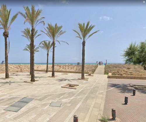 Apartamento Magn�fico �tico, Enorme Terraza, Playa Y P�rking.