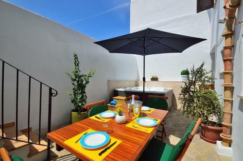 Townhouse With Jacuzzi In Pollensa