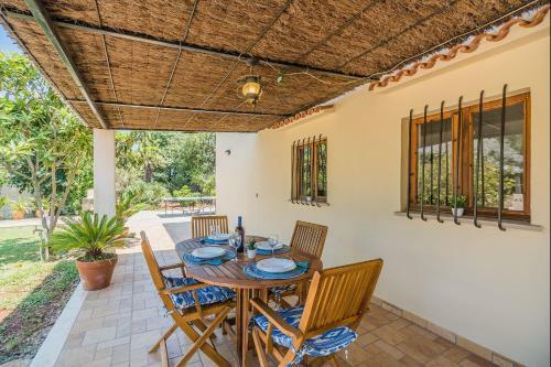 Villa With Private Pool Walking Distance To Town