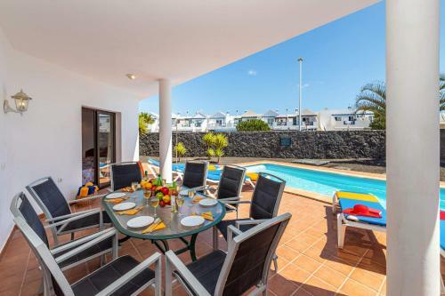 Villa Zoe By Villa Plus