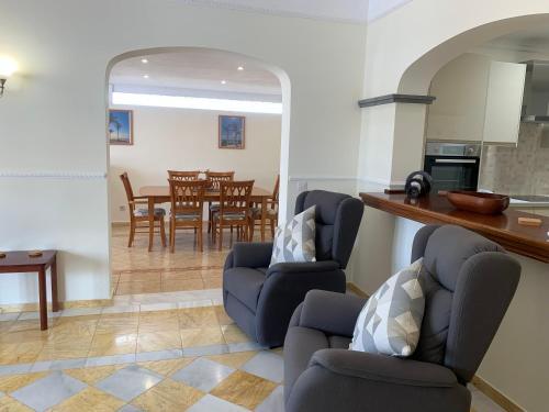 Beautiful 2 Bed, 2 Bath Detached Villa With Private Pool In A Very Relaxed Area.
