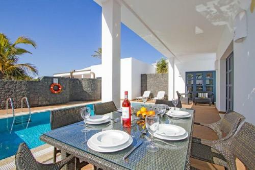 3-bed Villa B Luxe In Playa Blanca Private Pool