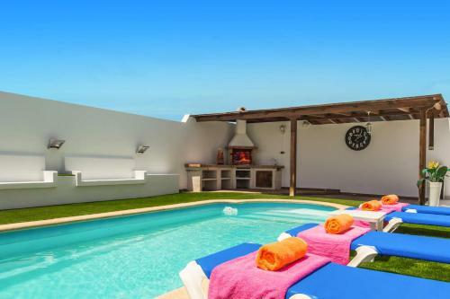 Villa Almas Blancas By Villa Plus