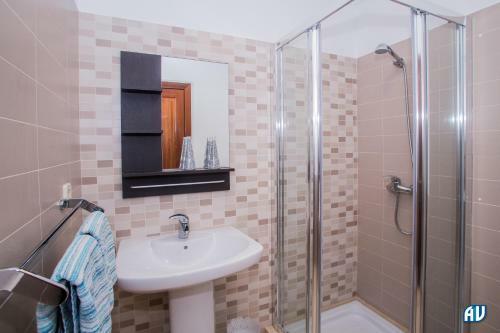 Inviting 2-bed Apartment In Playa Blanca