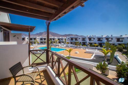 Inviting 2-bed Apartment In Playa Blanca