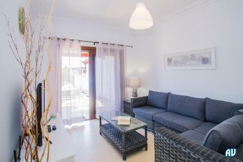 Inviting 2-bed Apartment In Playa Blanca
