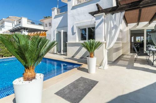 Fabulous Villa With Private Pool And Jacuzzi - Po5lt