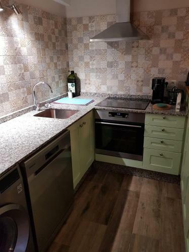 Casa Familiar Con Piscina Y Jacuzzi