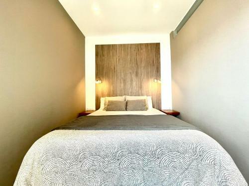 Luxury Apartment Overlooking Atlantic Ocean, Wifi