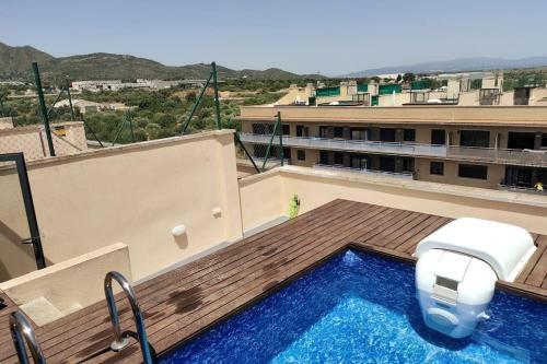 Apartamento �tico Con Piscina Privada