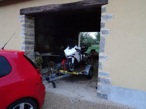 Hostal Datcha Bourguignonne