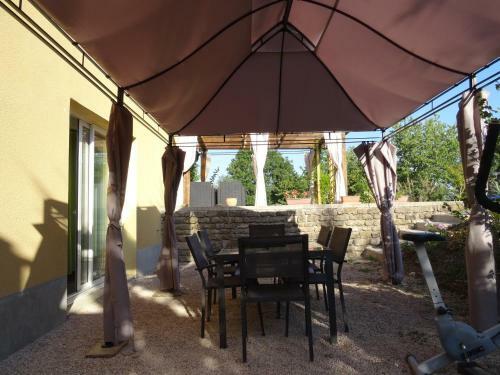 Hostal Datcha Bourguignonne