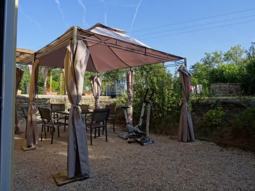 Hostal Datcha Bourguignonne