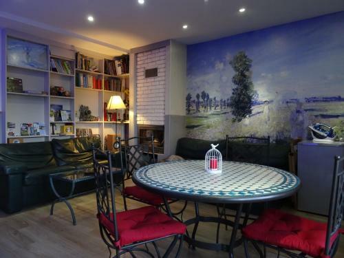 Hostal Datcha Bourguignonne