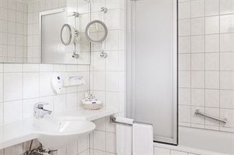 Hotel Park Inn By Radisson Erfurt-apfelst�dt