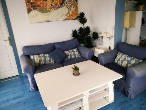 Apartment Near The Sea