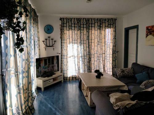 Apartment Near The Sea