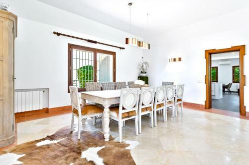 Yolo Spaces - Sotogrande - White House Villa