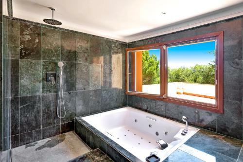 Yolo Spaces - Sotogrande - White House Villa