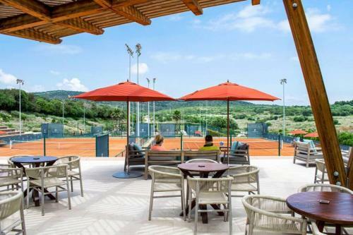 Spectacular Luxury Villa In Complete Silence