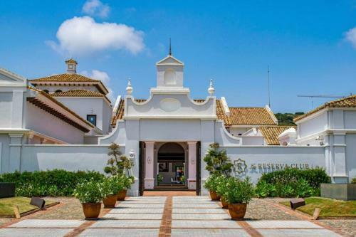 Spectacular Luxury Villa In Complete Silence