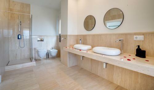 Spectacular Luxury Villa In Complete Silence