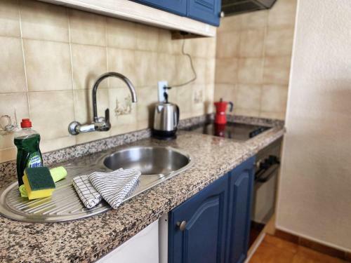Walk To Golf Heated Pool Apartment