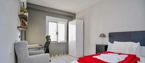 Three Bedroom Top Apartment By The Beach