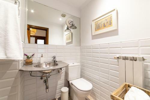 La Concha Cozy Balcony Apartment By Cisan Rentals