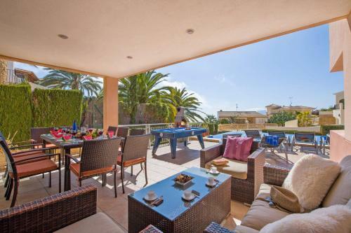 Villa Angela Flores By Villa Plus