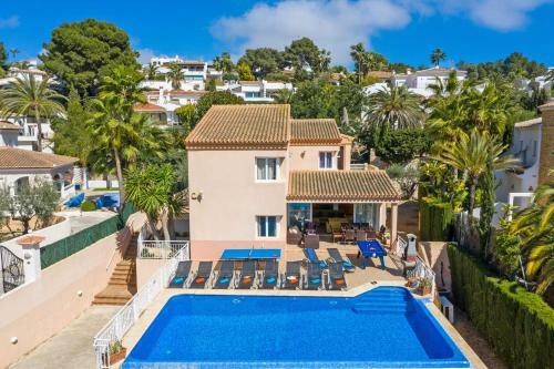 Villa Angela Flores By Villa Plus