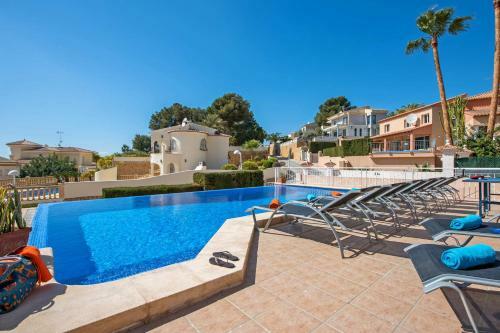 Villa Angela Flores By Villa Plus