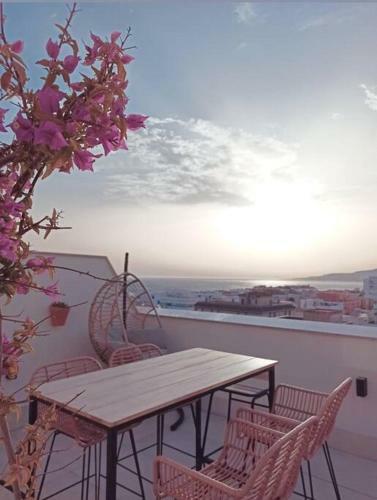 Apartamento Duplex Con Vista Al Mar Y Garaje A Pie De Casco Antiguo