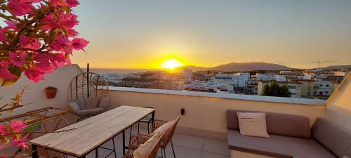 Apartamento Duplex Con Vista Al Mar Y Garaje A Pie De Casco Antiguo