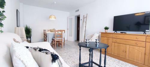 Amplio Apartamento Con Piscina Ideal Para Familias