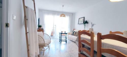 Amplio Apartamento Con Piscina Ideal Para Familias