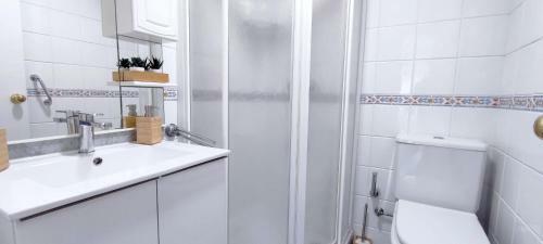 Amplio Apartamento Con Piscina Ideal Para Familias