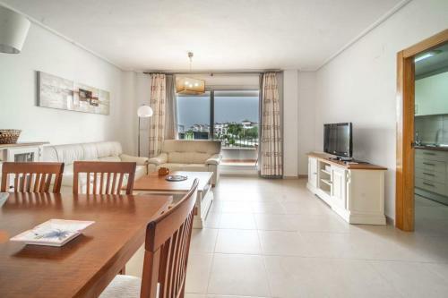 Comfortable 2 Bedroom Apartment - Ao2622lt