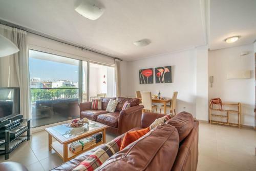 2 Bedroom Apartment With Pool Views - Co1422lt