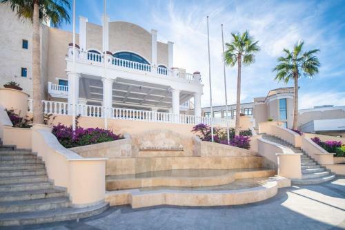Bright Apartment With Large Terrace - Mo4223lt
