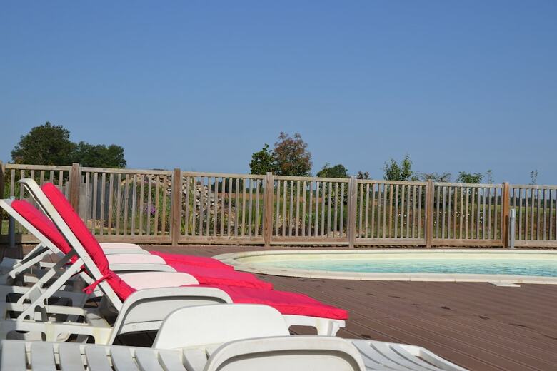 Lodge Village Flottant De Pressac