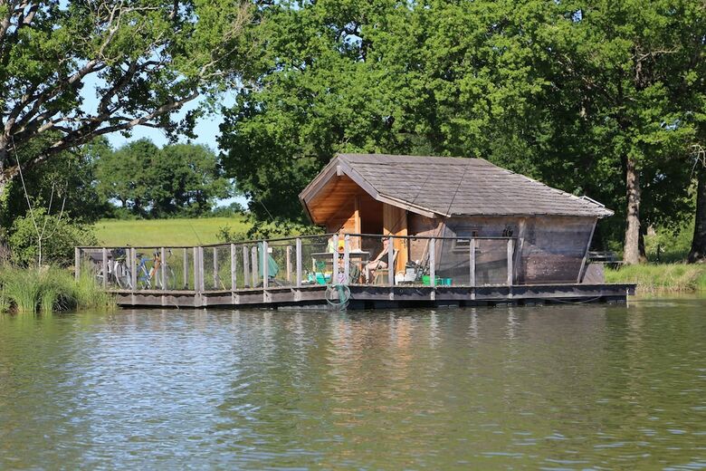 Lodge Village Flottant De Pressac