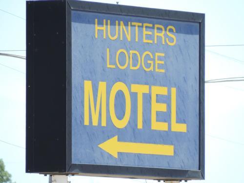 Hunters Lodge Motel
