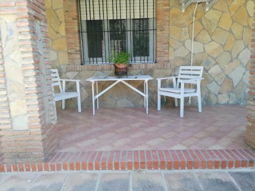 Charming House With Pool & Barbecue