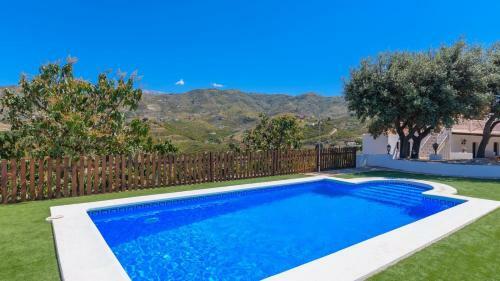 Cortijo Carmen V�lez-m�laga By Ruralidays