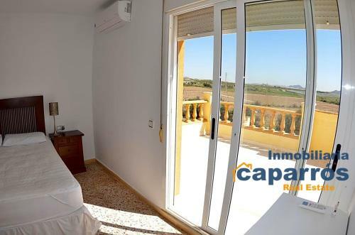 Chalet Con Piscina Privada En La Cabuzana Vera Playa